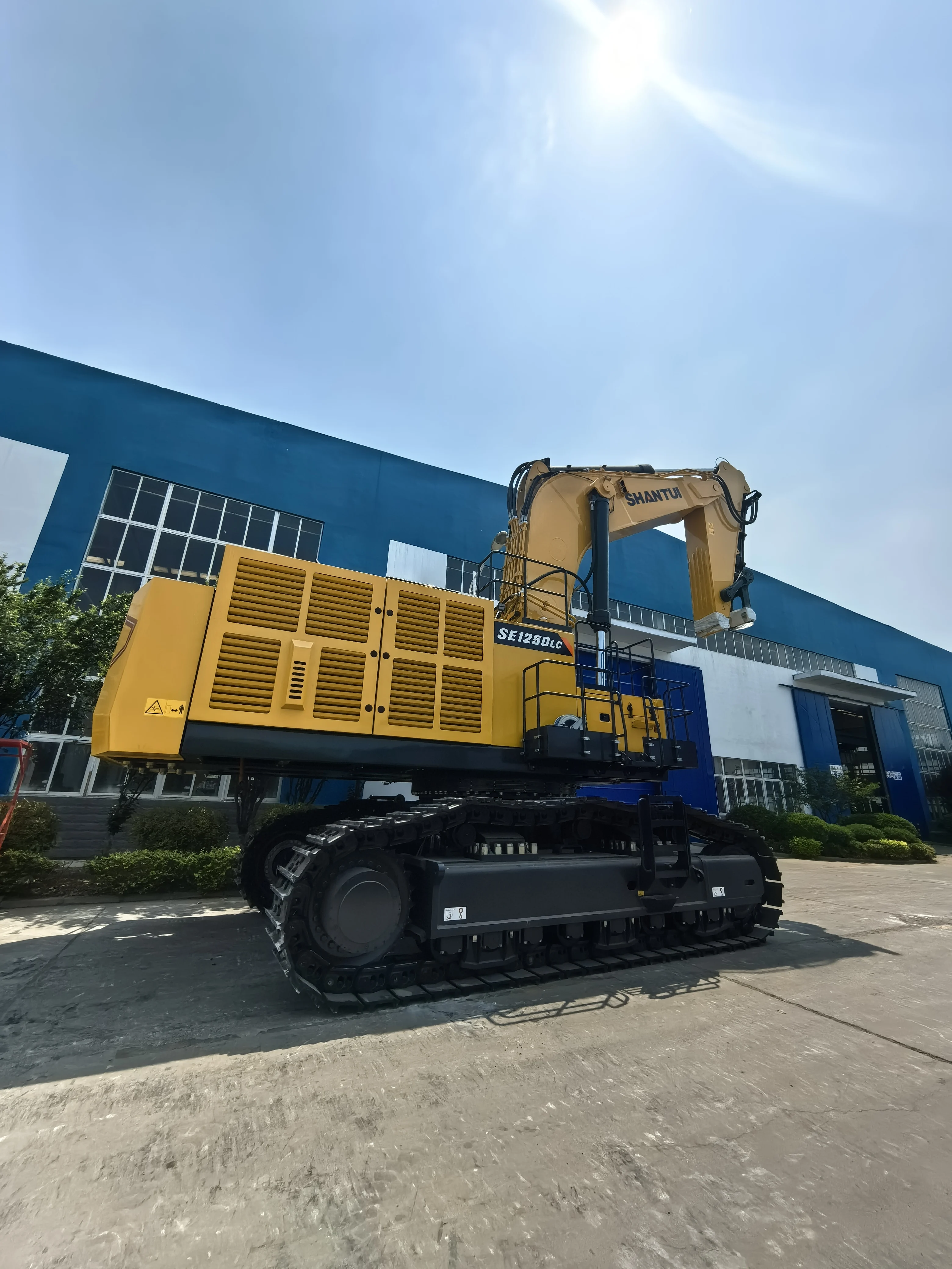 On sale excavator machine new excavator shantui brand good price