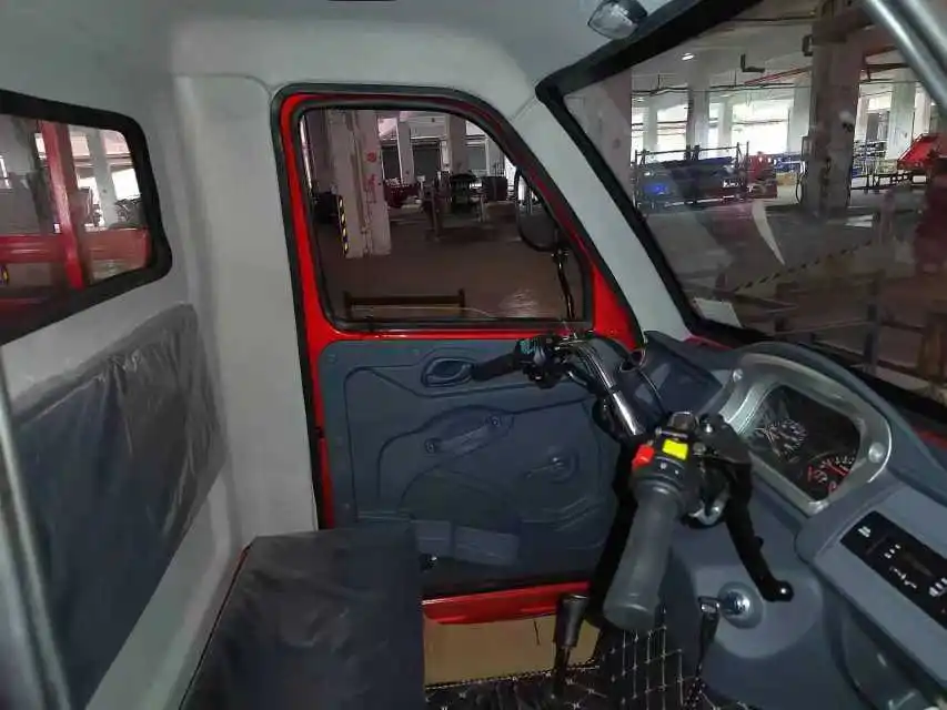 Factory Price 650W 800W Freight Electric Tricycle Enclosed Cabin Electric Cargo 1200W 3 Three Wheel Electric Tricycle for Cargo