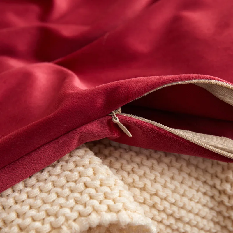 Trendy Wholesale Nordic Style Modern Velvet Throw Pillow Covers Custom Solid Color Square Cushion Covers Sofa Pillow Covers