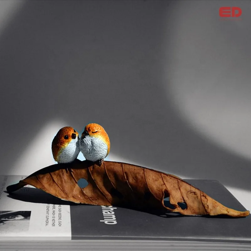 Z09852A Most Popular Products Artificial Animal Statue Crafts Resin Bird On Leaf Figurines