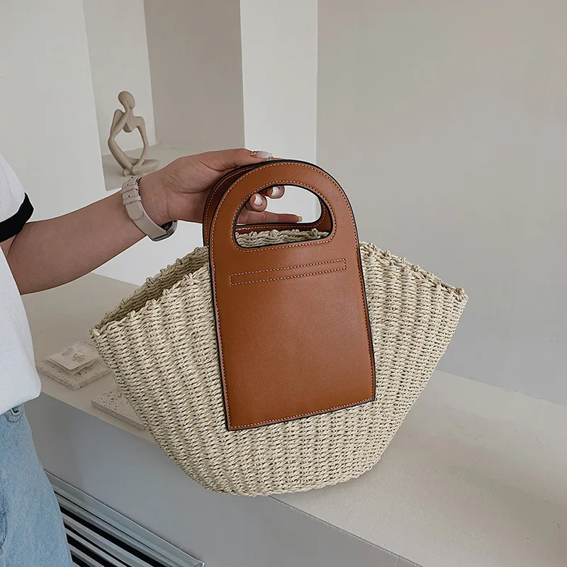 Quiet Luxury Style Raffia Straw Tote Shoulder Handbag Rattan Straw Beach Bag With PU Handle for Resort Vacation