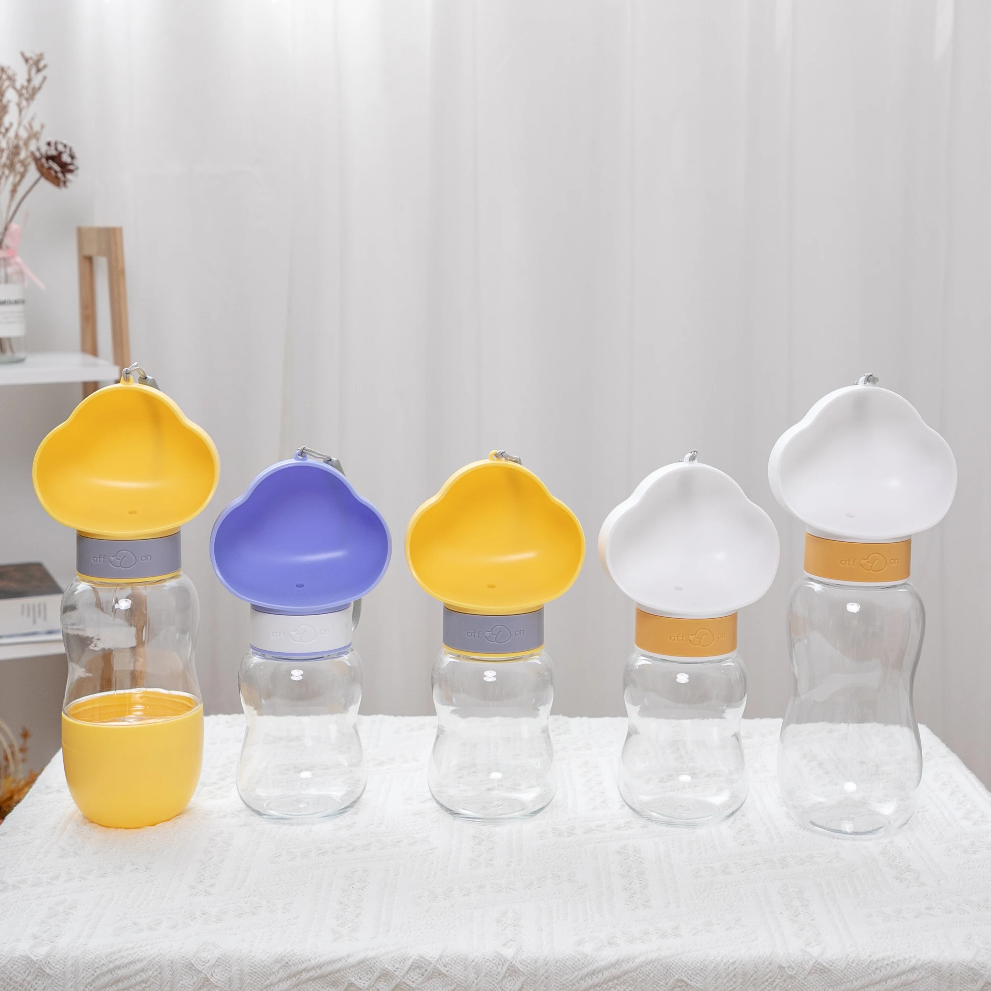 Manufacturer wholesale white yellow purple portable dog water bottle cloud design