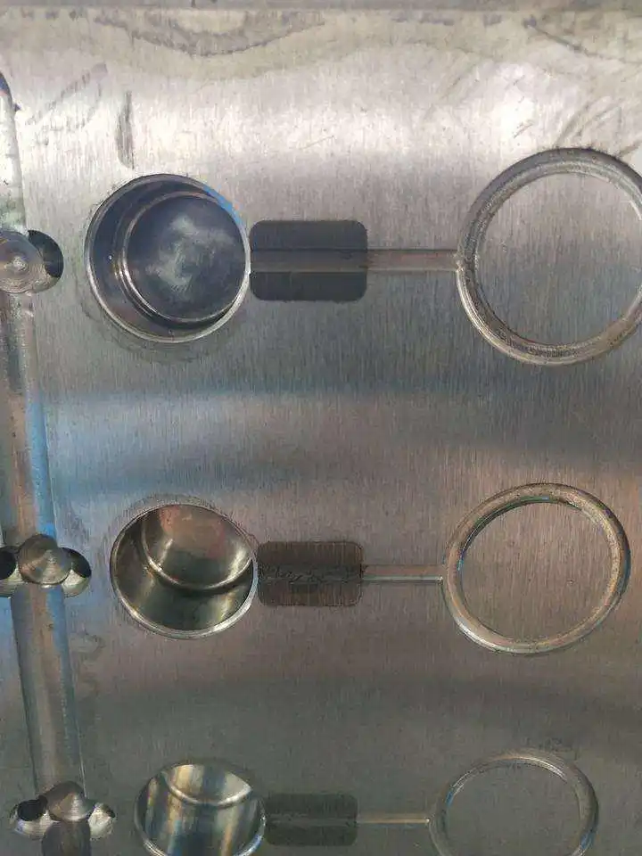 Manufacturer high quality custom plastic PET injection oil bottle 5 gallon top cap mould mold