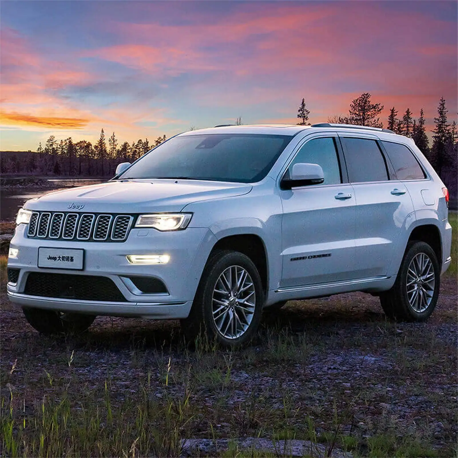Hot Sale Fuel Car Jeep Grand Cherokee Luxury Comfortable Big Space 4x4 SUV New Energy Gasoline Car