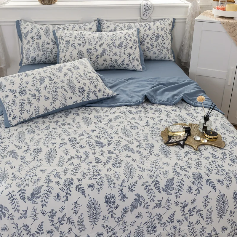 Cotton Quilt with Embroidered Pattern 2-Layer Yarn Organic 100% Polyester Machine Washable Soft Cool for Summer Weddings Bedding