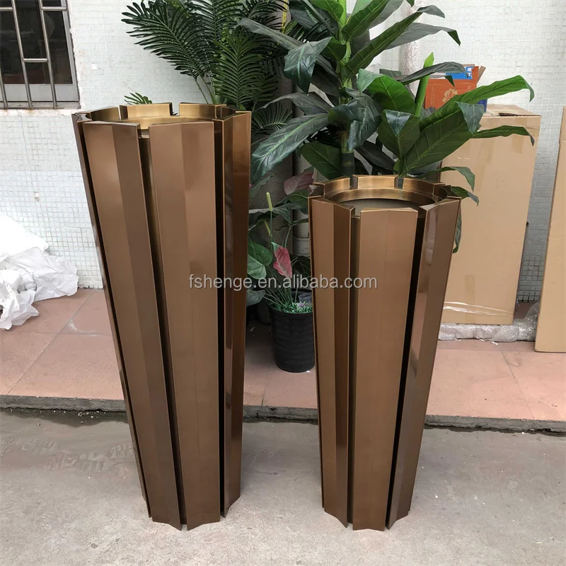 Artistic Stainless Steel Garden Walkway Feature / Rustic Stainless Steel Garden Fountain Base