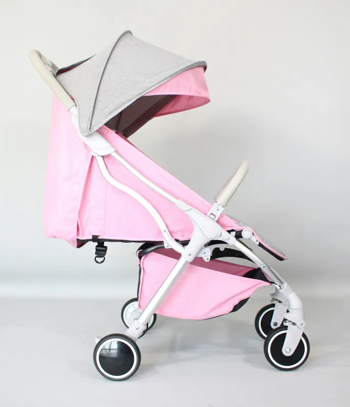 On hand  easy folding baby pram baby stroller for out door using