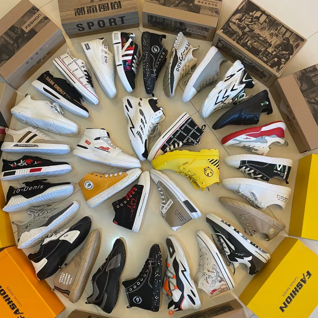 New Design Famous Brand Designer Lace-Up Men Sport Shoes Male Running Shoes Sneakers Stock