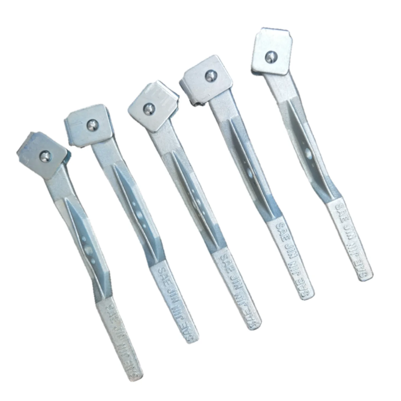 Регулируемые детали кузова грузовика, прицепа, шарнир замка задней двери