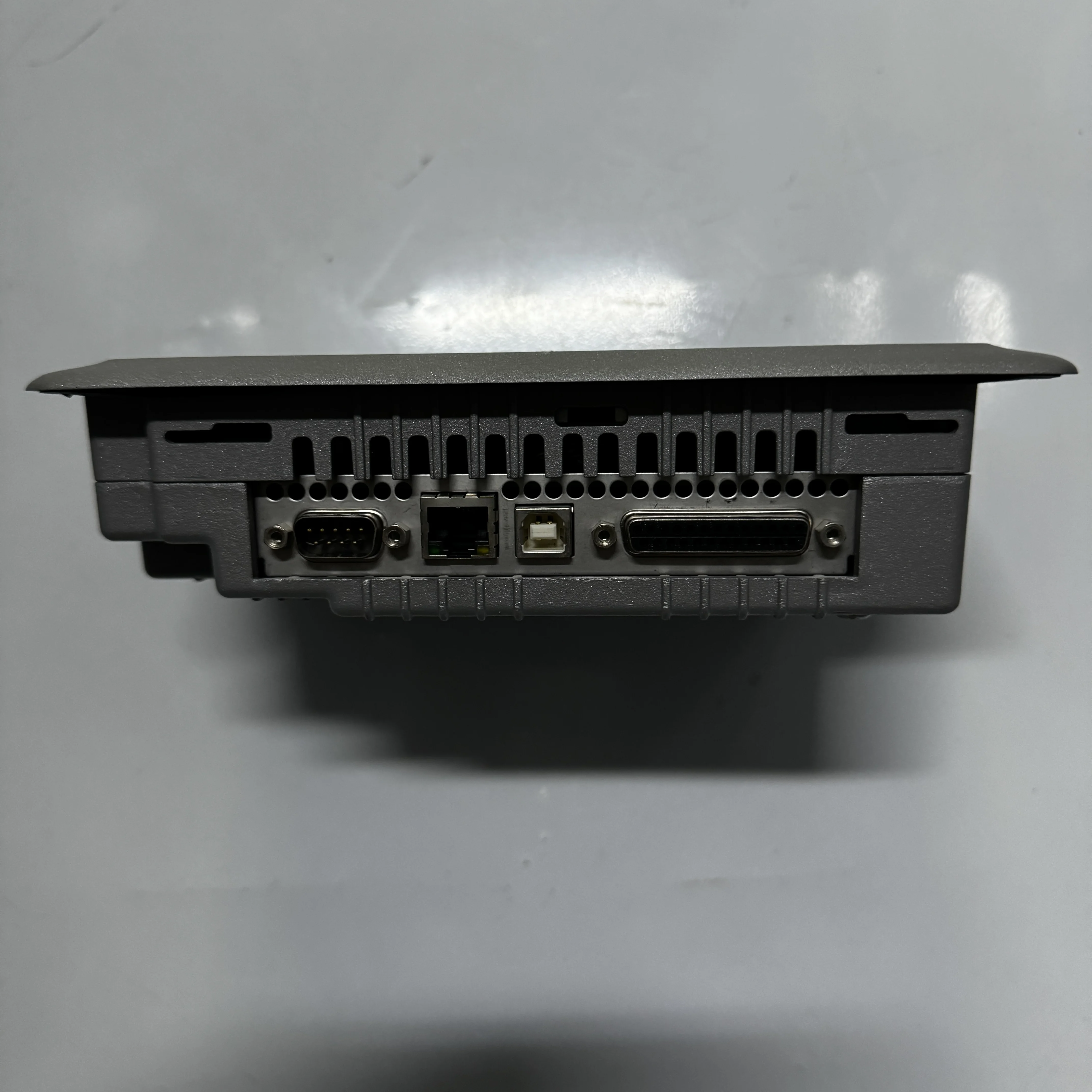 Beijer E1071 graphic touch HMI 24VDC  09880B