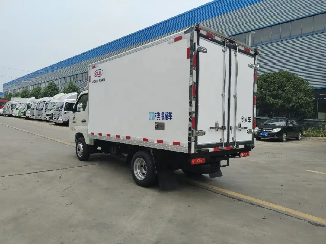 Factory Direct Small Light Refrigerated Truck Fresh Food Manual Transmission Euro 2 Meat Vegetables Seafood Transportation