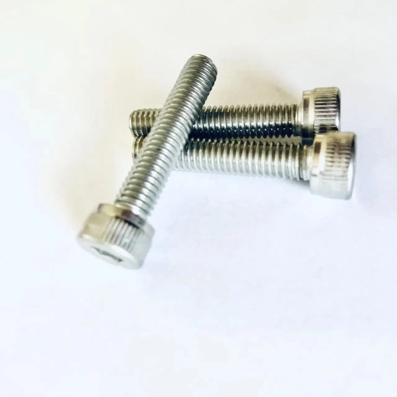 m10*25 High hardness and strength SS304 ZINC Nickel useful chemicals plain or silvery full thread Socket head Allen head bolt