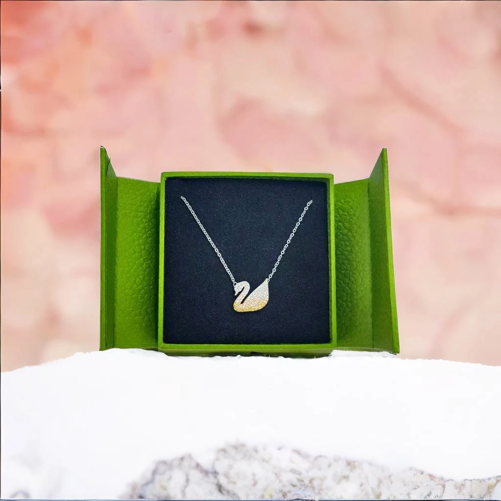 Factory Custom Jewelry Box Green Travel Luxury Packaging Box For Magnetic Jewelry Gift Box