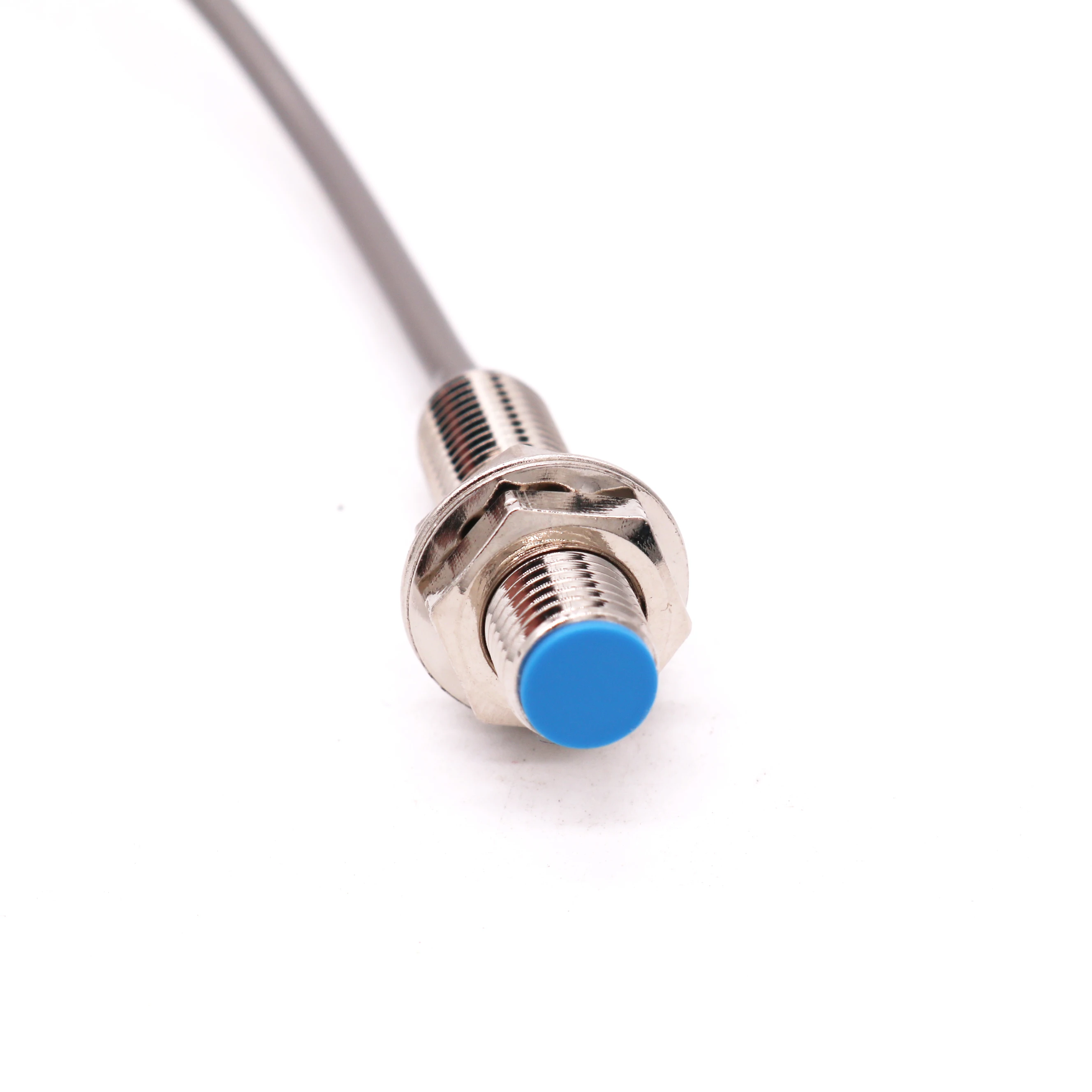 M8 range extended inductive sensor maximum distance 4mm/2mm double distance metal detection proximity switch PNPNPN customizable