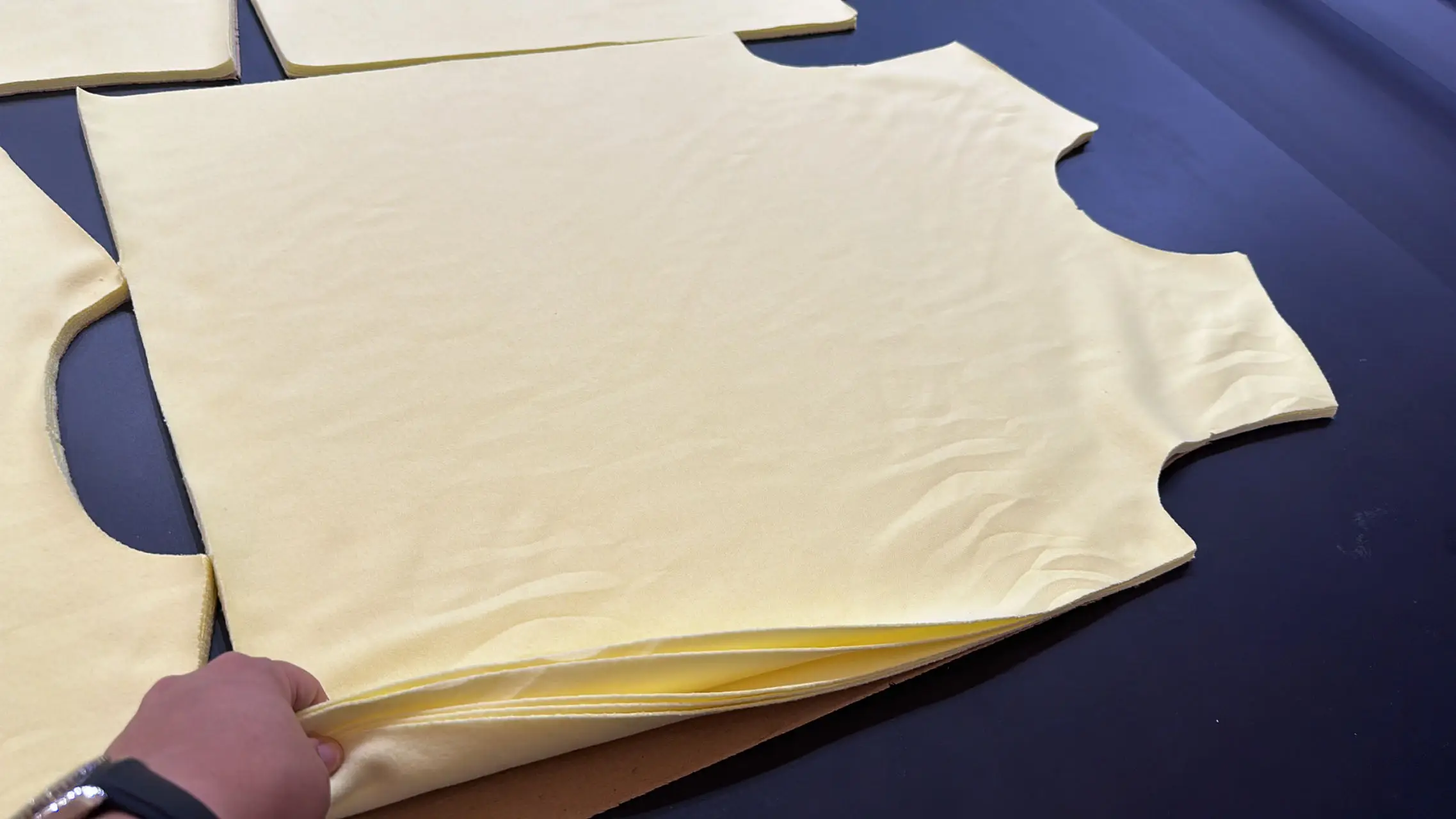 Support video cutting of sample material die  cnc automatic Non-woven Carpet Curtain Cutting Machine