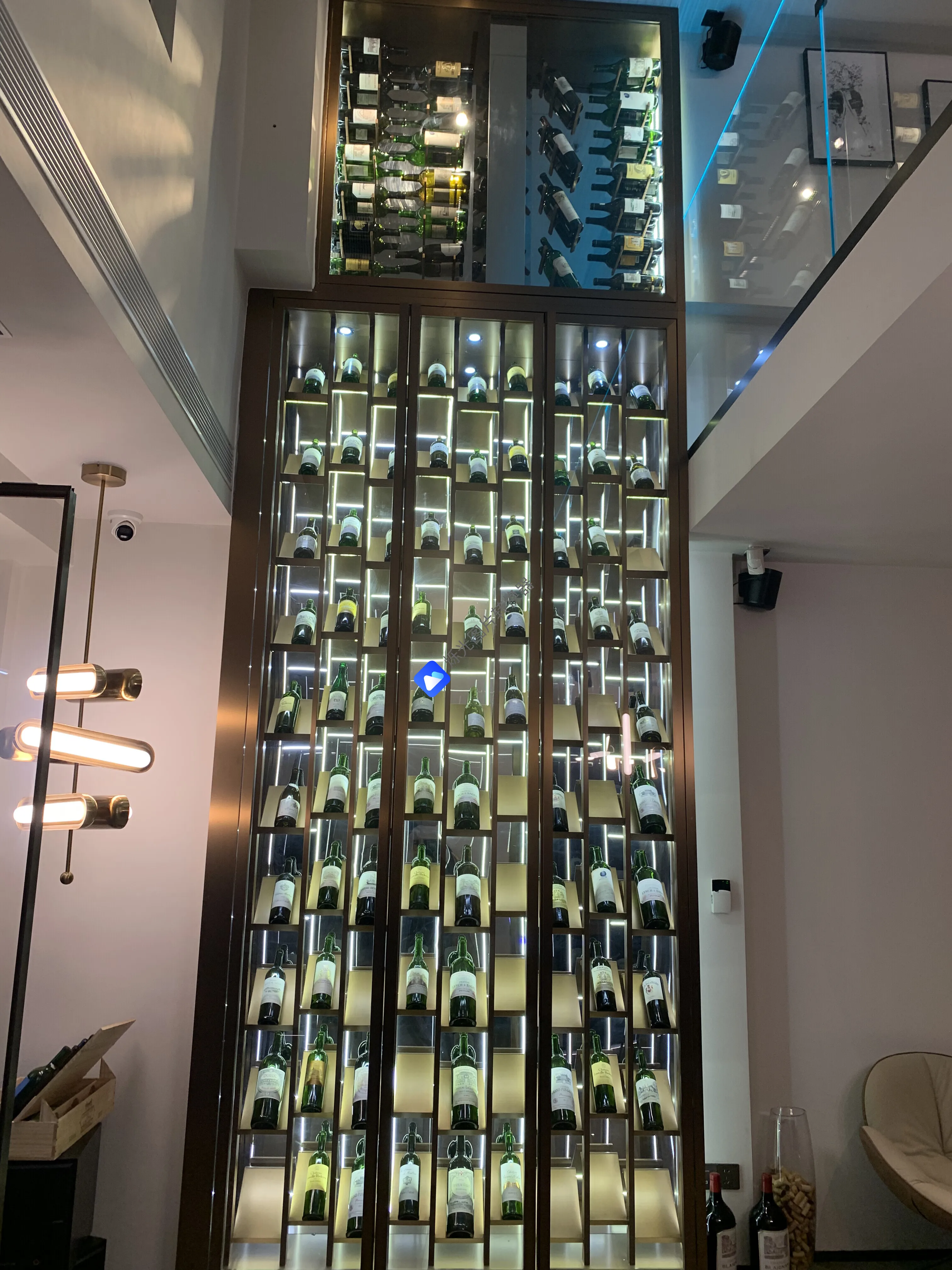 Wine cabinet with lock for Commercial Custom or Home Applications Customized Wine Bar Storage Cabinet for Whisky Display Stand