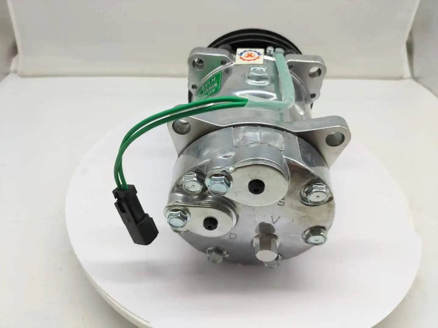 Запчасти для экскаватора XUNPO SD7H15 3042 компрессор 3119102557