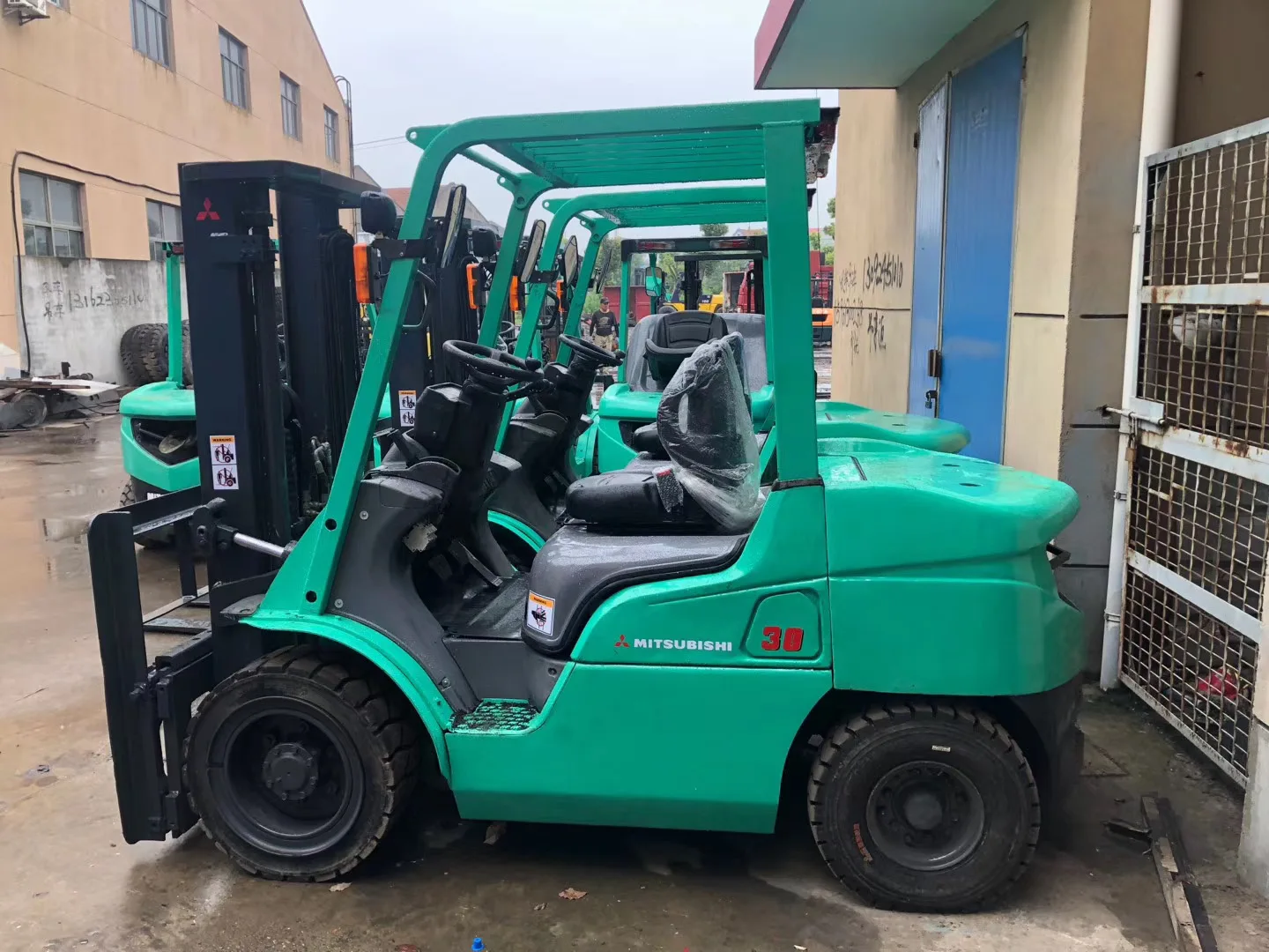 mitsubishi  used forklift from  2.5ton  to 20ton Japan forklift in stock