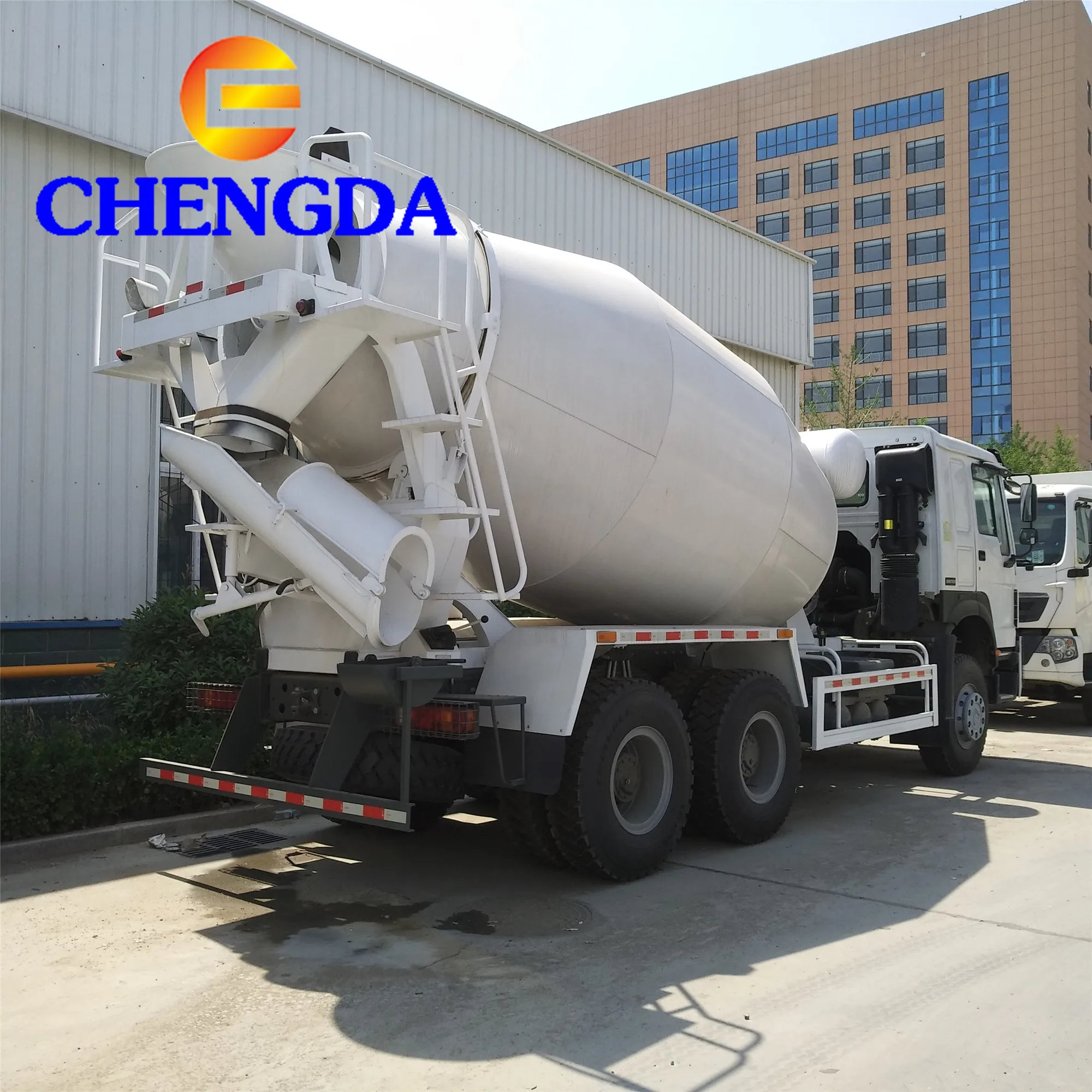 
Sinotruck Howo Sinotruk 9 Cubic Meters 10m3 12CBM Cement Mixer Truck Concrete Mixer Truck Price 