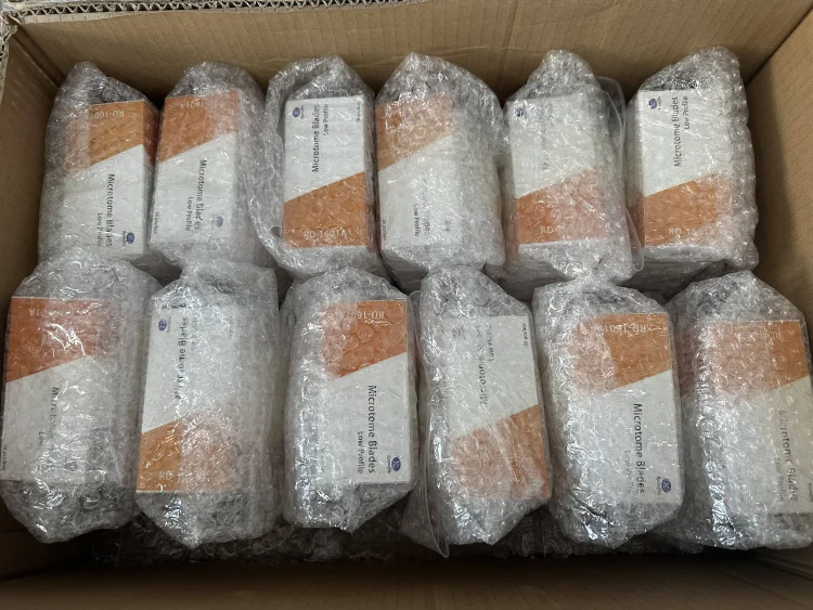 Roundfin Wholesale medical Disposable microtome blade microtome blades price