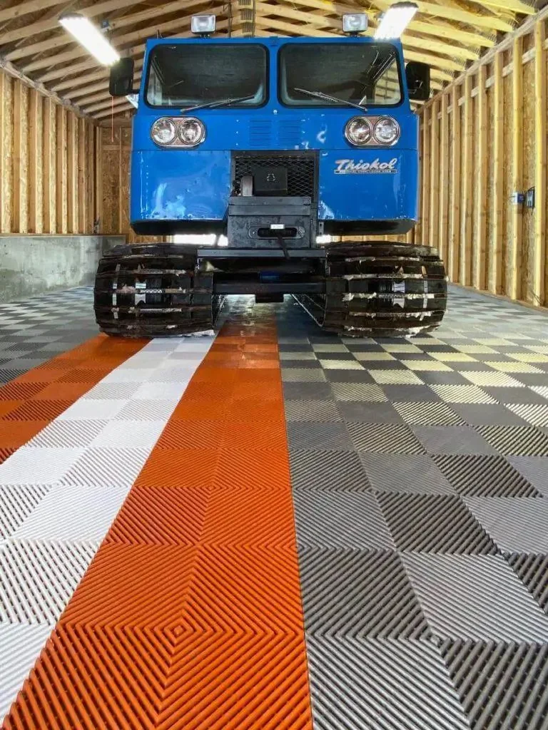 Heavy Duty Garage Floor Tile Garage Plastic Interlocking Flooring Tiles Industrial Mat for Workshop  Flooring Tiles