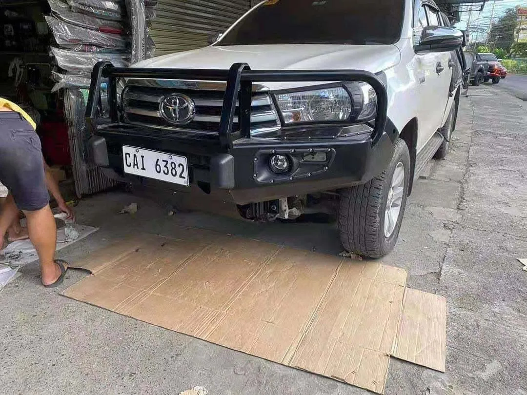 Off Road Accessories Hilux Front Car Parts Bumper Brackets Bull Bar Car Guard Protector Bumpers for Toyota