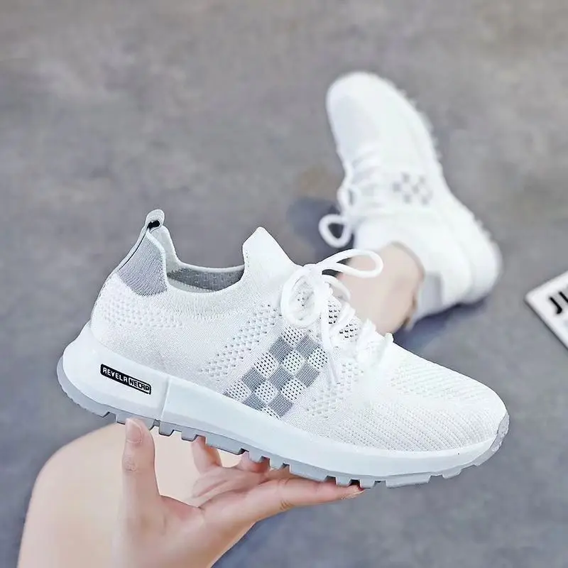 Nice Price Comfortable Breathable Sneaker Soft Sole Running Style Women Casual Sport Shoes