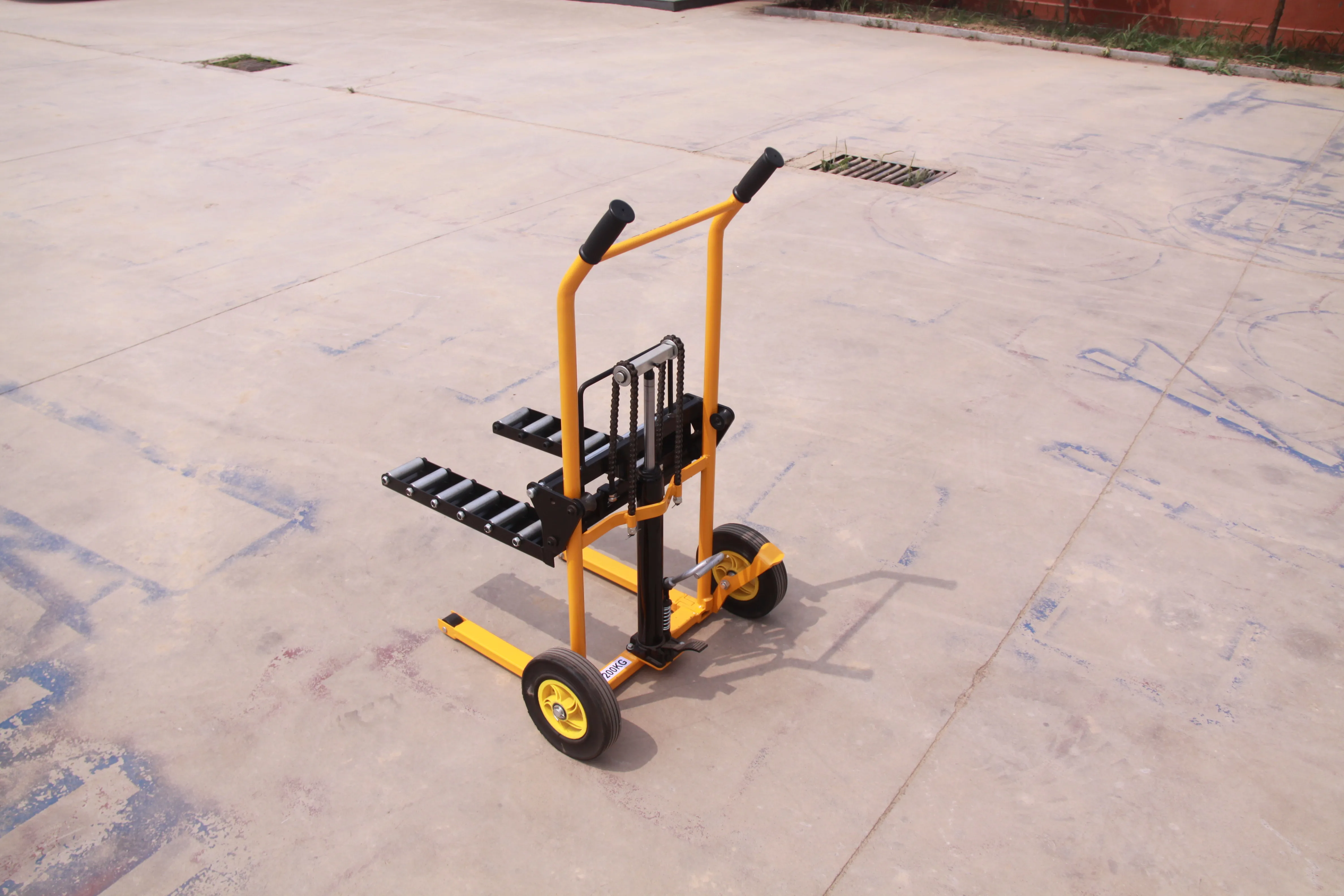 
Light weight lift truck 200kg load capacity with roller 