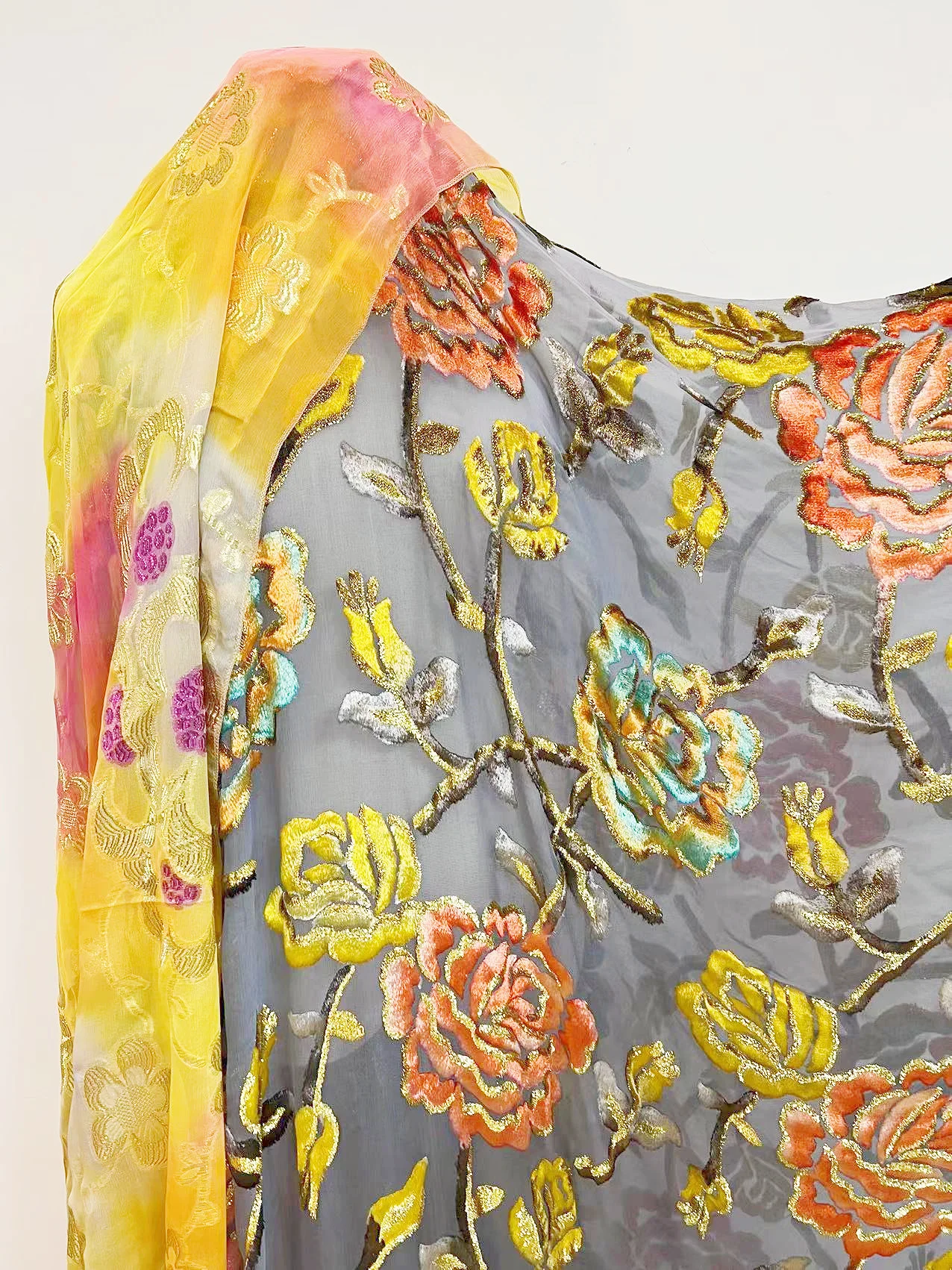 Factory Wholesale Hand-painted Jacquard Metal Wire Silk Soft Lurex Tulle Fabric