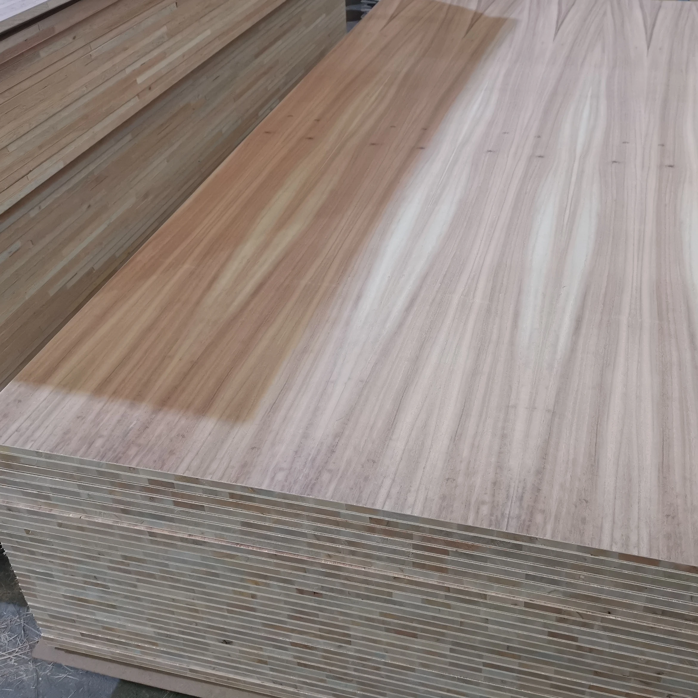 Factory Direct Parota veneer Falcata Core Block board 1220*2440*18mm