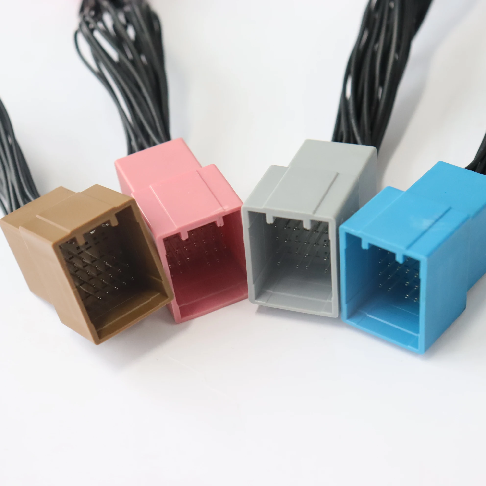 Hybrid Car  BCM 25/26/27/32 Pin Wire-to-Device Plug Assembly Body Control Module Wiring Harness