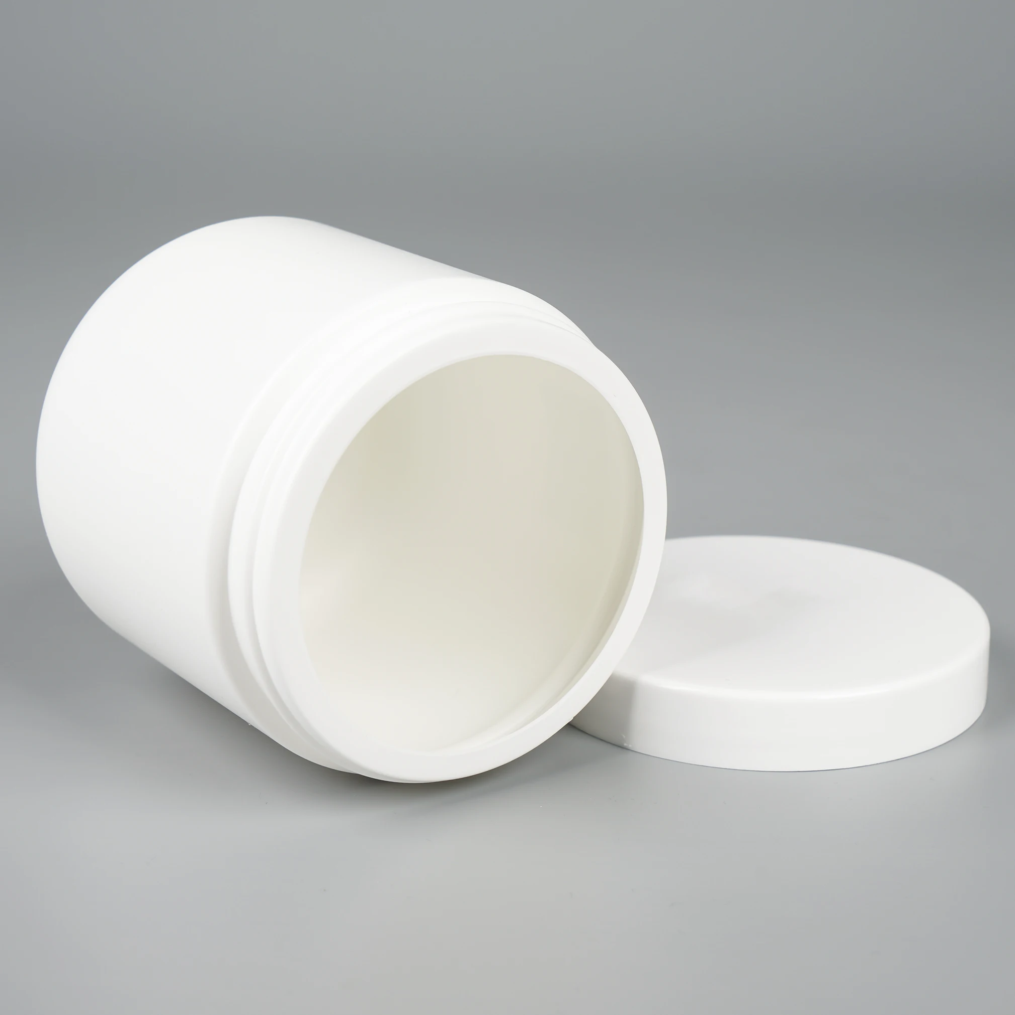 Custom Empty White HDPE Plastic Soft Touch Bottle 8oz 10oz 12oz 20oz 22oz 80oz Cylinder Plastic Powder Supplement Jar