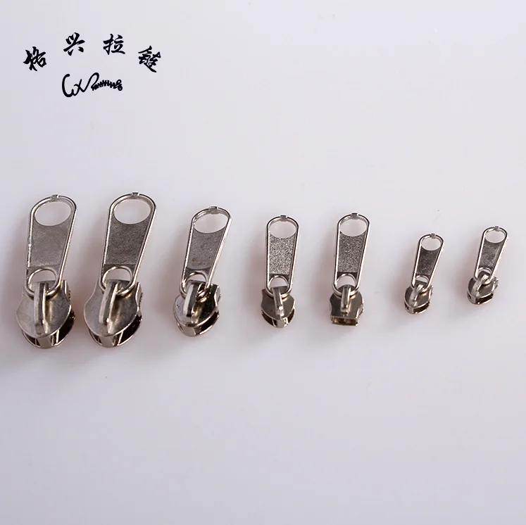 No 5 colorful Zipper Pull Custom Long Plate Nylon Zipper Slider For Luggage