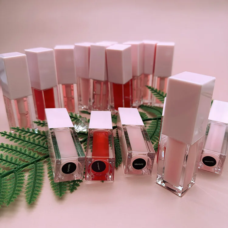 Pink Lip Gloss Tube Fruit Flavored Lip Oil Transparent Pink Long-Lasting Natural Moisturizing Lip Oil Smooth and Shiny White