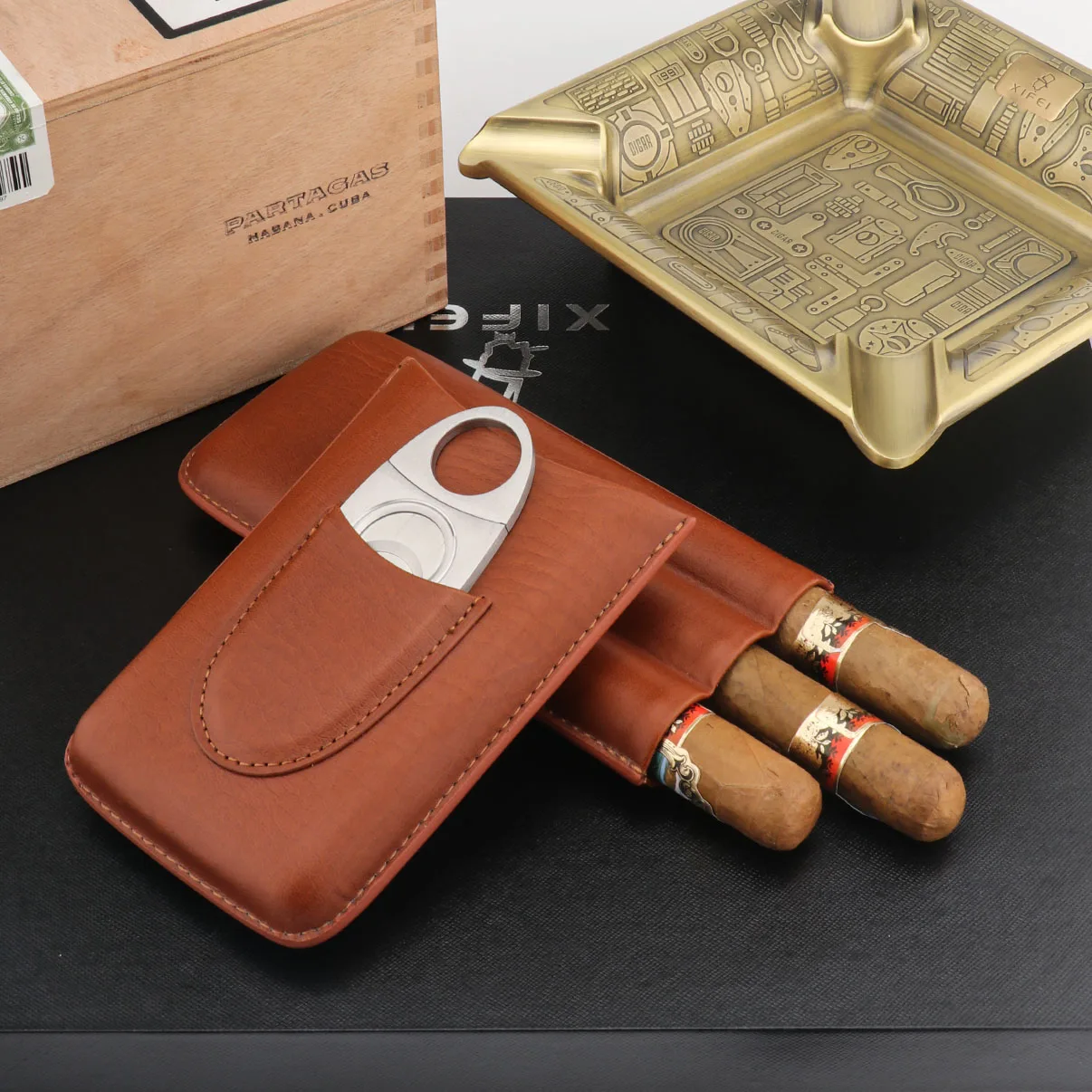 Xifei Wholesale Luxury Portable 3 Tube Humidor Cigar Travel Humidor Custom Logo