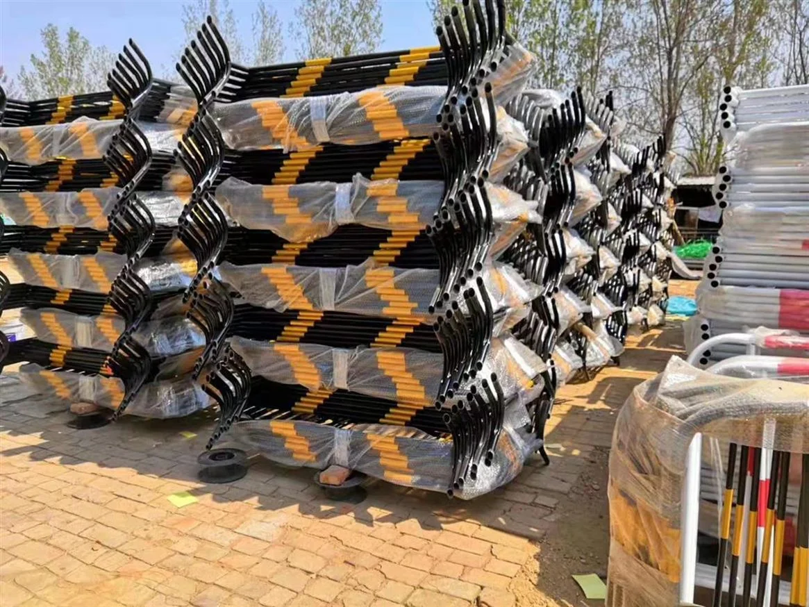 Customized Metal Galvanized steel security crowd control barrier panel/ Portable Barricades / Temporary Fence