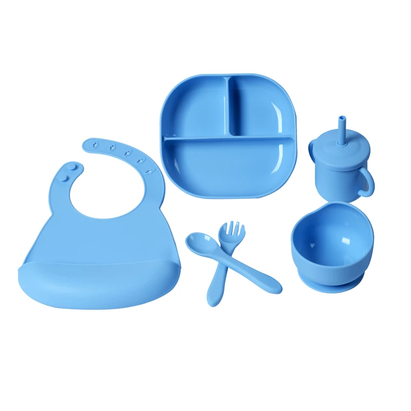 New Arrival 6 Pieces Baby Easy to Grasp Silicone Bib Cup Bowl Suction Plate with Lid Beech Wood Handle Spoon Feeding Set