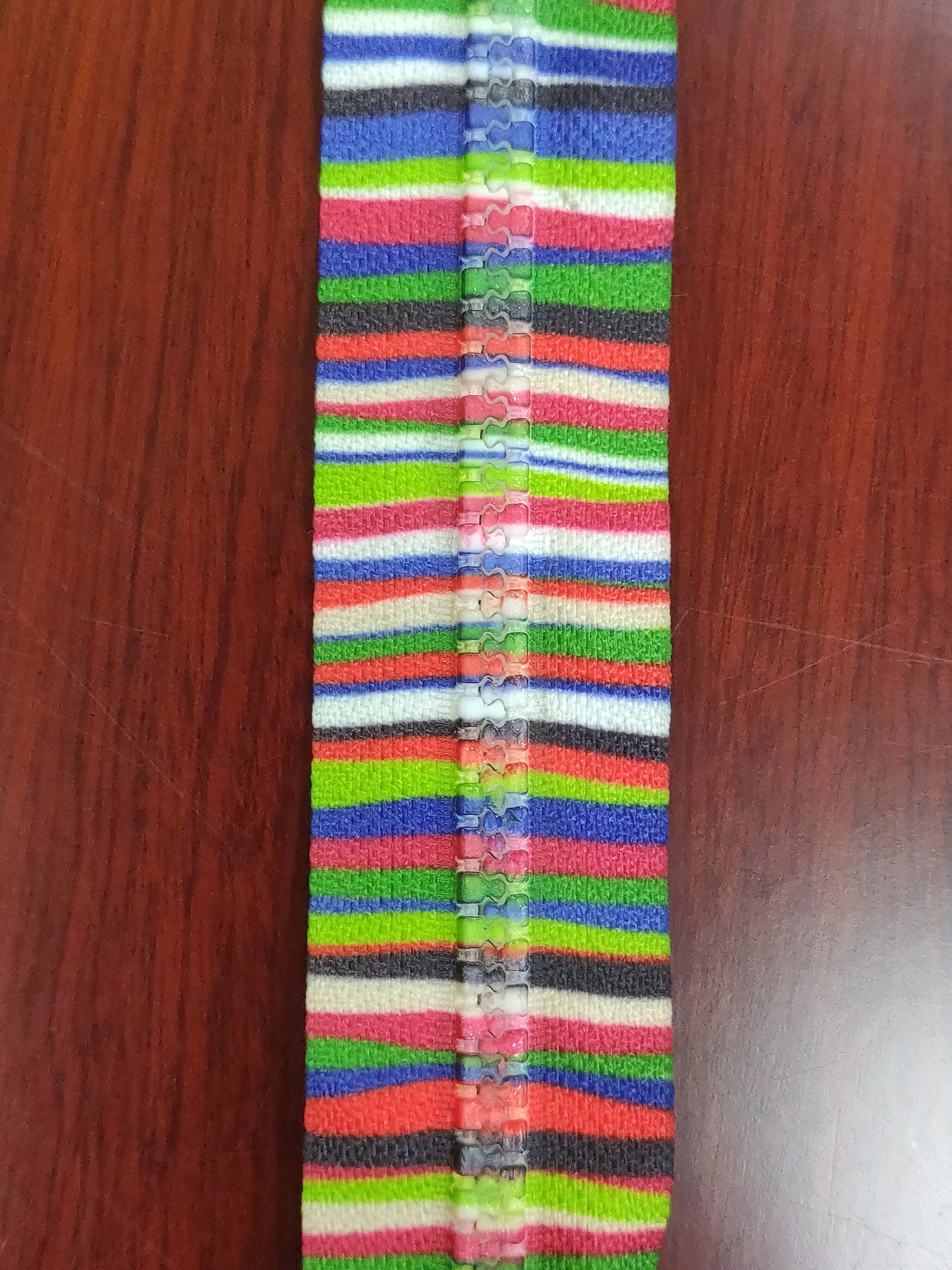 Provide high-quality multi-color nylon zipper nylon zipper