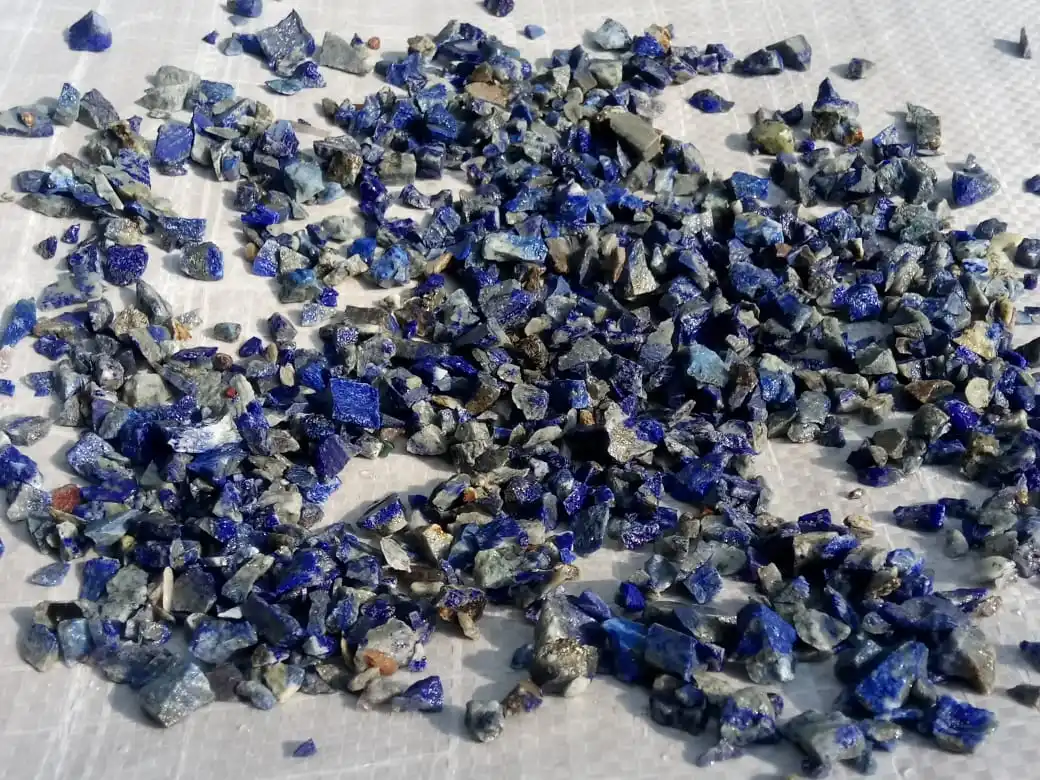 three in one mix color stone chips aquarium accessories and home vas filler  crystal /red carneliyan / amethyst