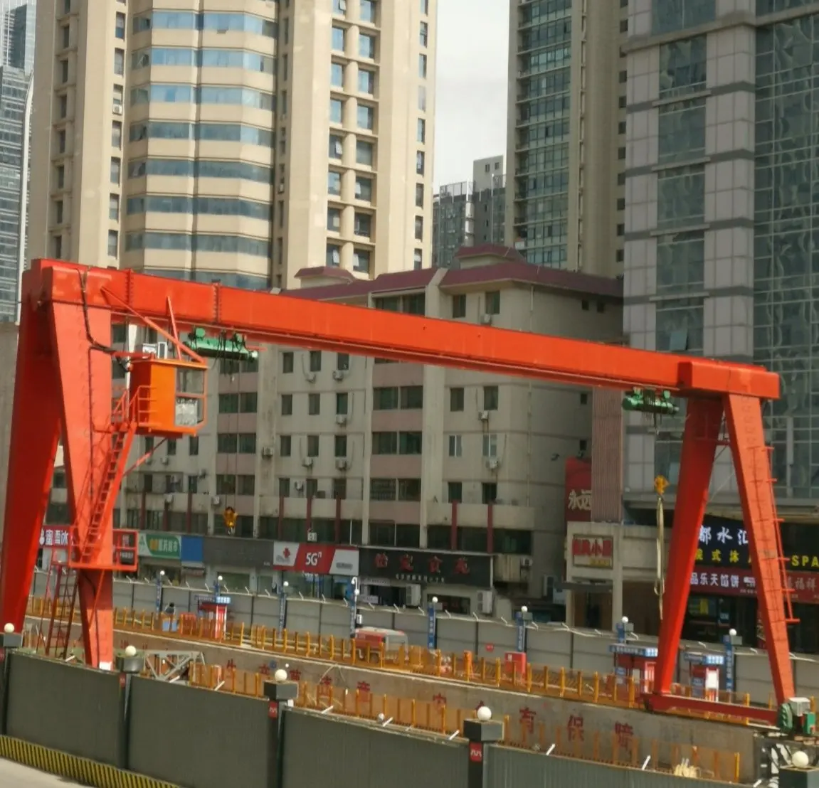 Energy & Mining Construction works  single girder mobile gantry crane
