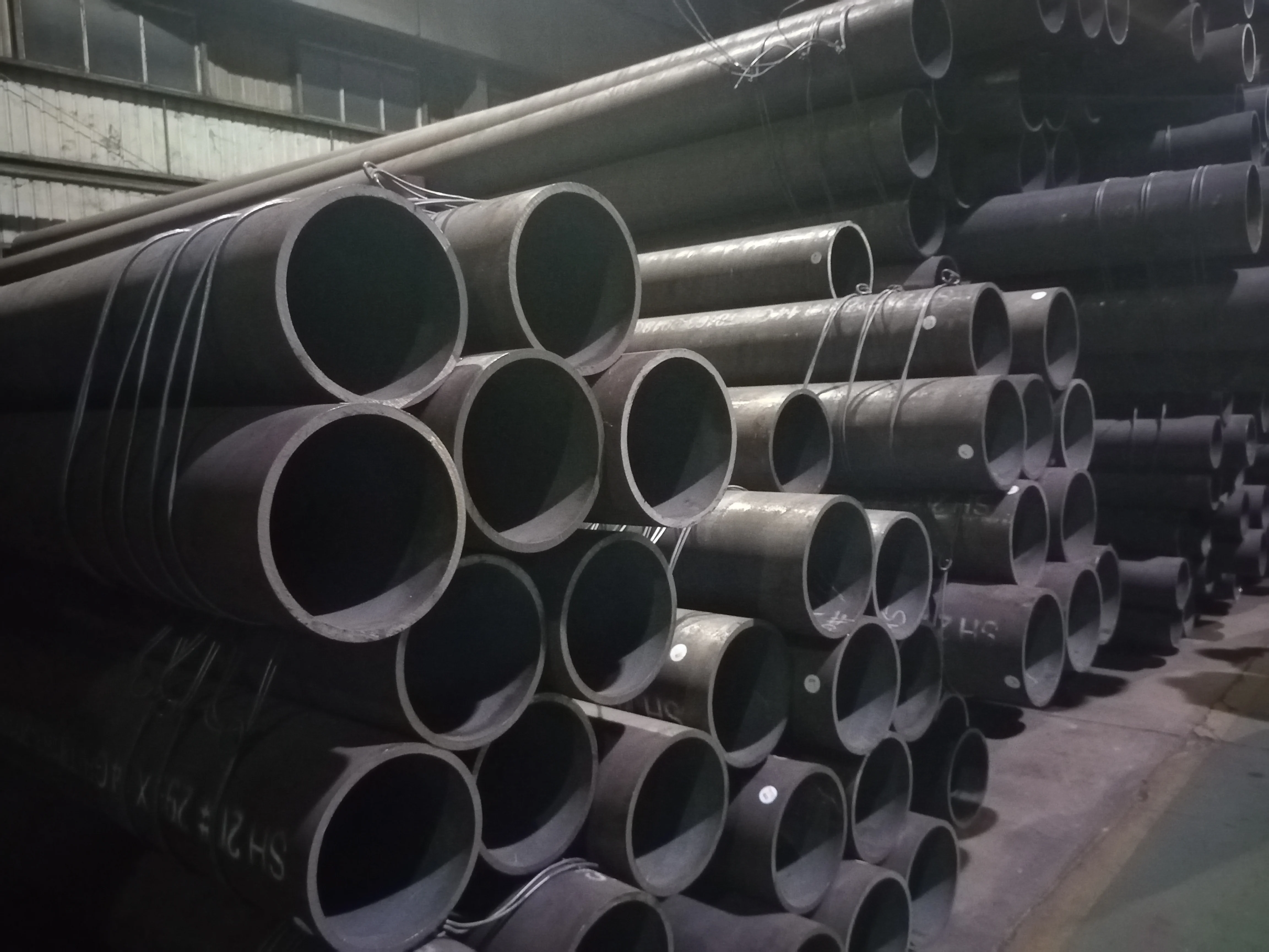 ASTM a333 Gr.6 API 5l Gr.x52 seamless carbon steel pipe high quality stkm 12b seamless steel pipe