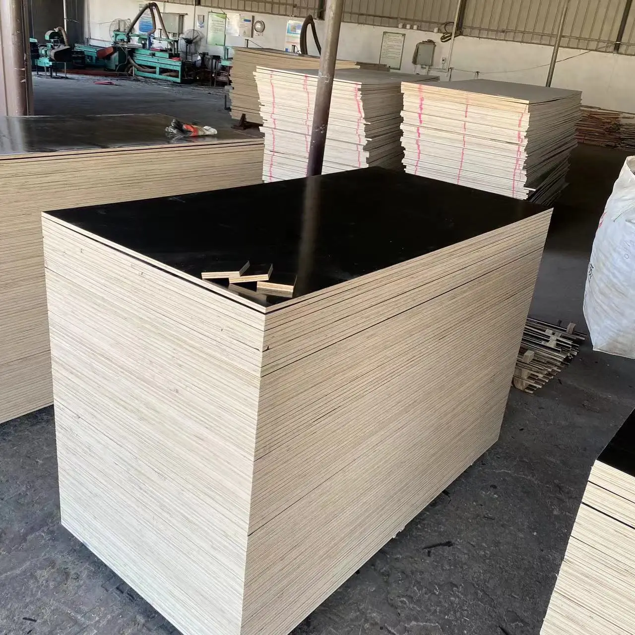 bulk Construction 18mm Formwork Film Faced bamboo Plywood