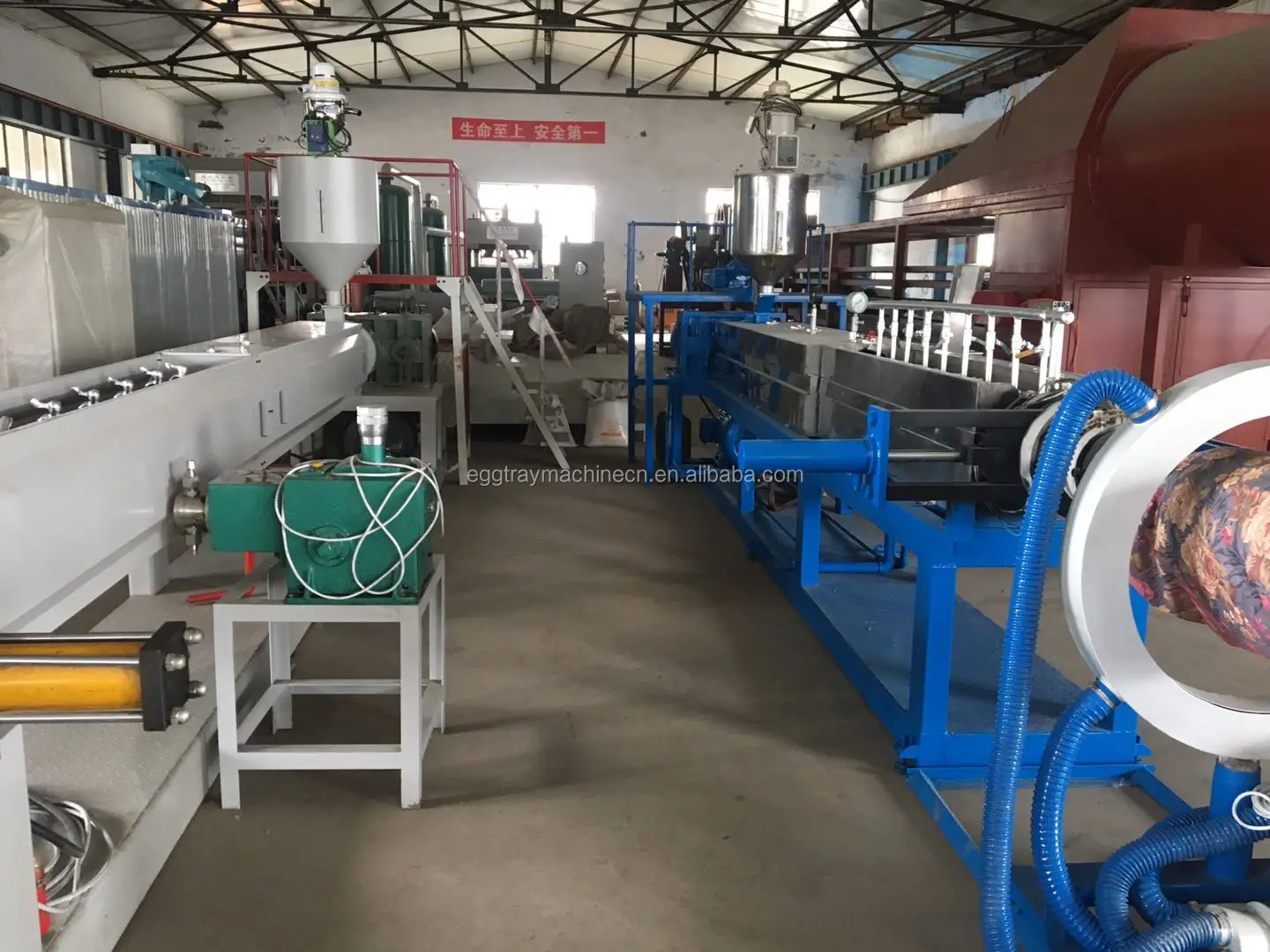 Polyethylene foam stick/rod pipe production line