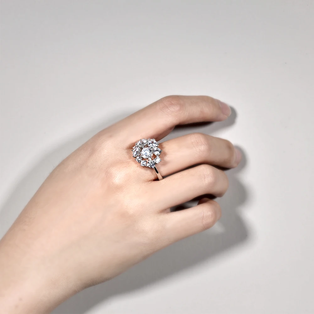 Женское кольцо из серебра 925 пробы