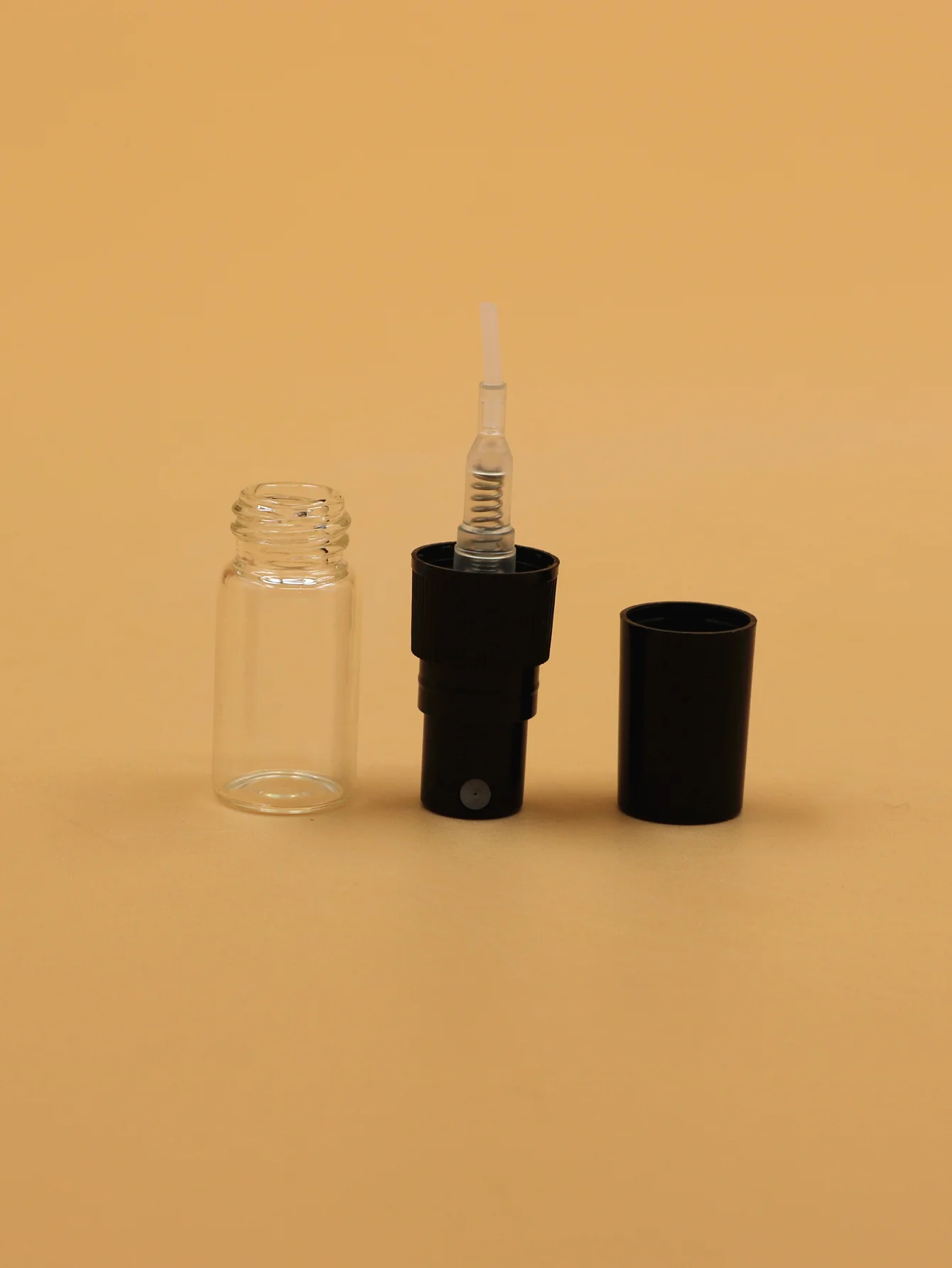 2ml Transparent Glass  Portable Spray Bottles Mini Vails Plastic Black Pump Perfume Bottles Fragrance Diffuser Bottle