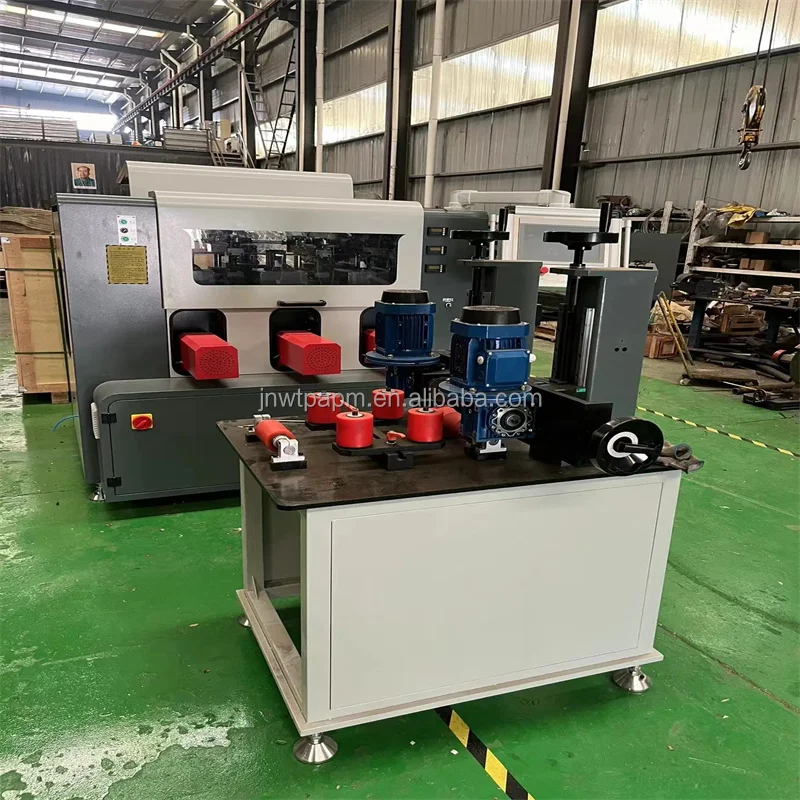 Хорошее качество алюминиевые окна двери Ураганные термическая машина для изготовления накаток