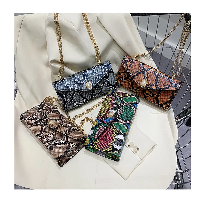 2023 Fashion Serpentine Shoulder Bag Women New Retro Snake Pattern Handbag Female Messenger Cross Body Bag Party Clutch