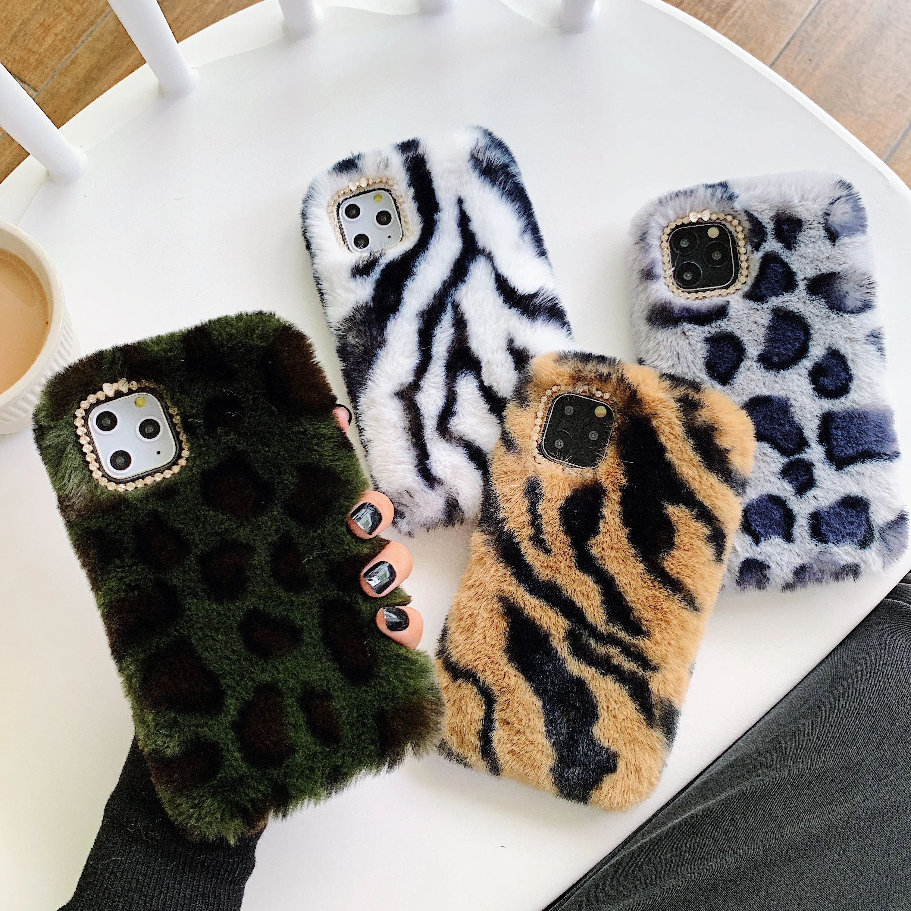 Luxury Soft Fur Fluffy Plush Mobile Phone Case for iPhone 14 Pro max Leopard Zebra 13 pro max 12 11 8 7