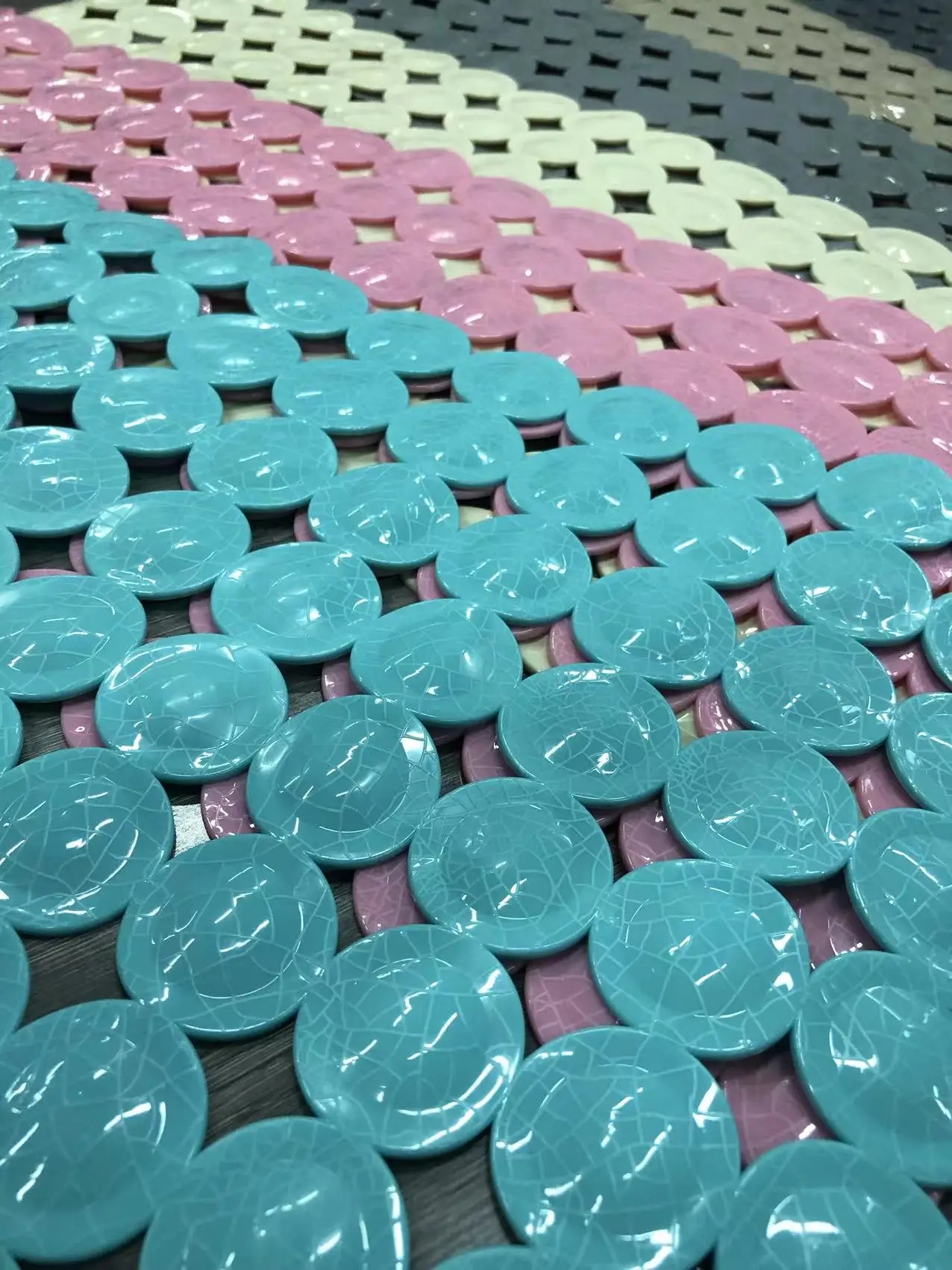 high quality Waterproof PVC New Design Bath Mat Non Slip Super Suction Bathroom Rug Custom Color Bath Rug