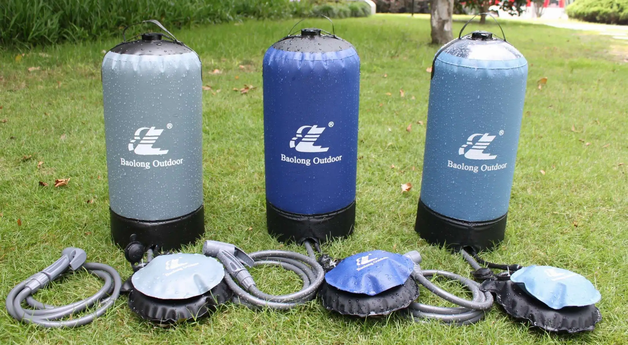 2022 Hot Sale Foldable Abrasion Resistant Pressure Solar Shower With Foot Pump Camping Outdoor Use With Pop Up Tent Beach Tent